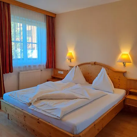 Ransburggut Farm stay *