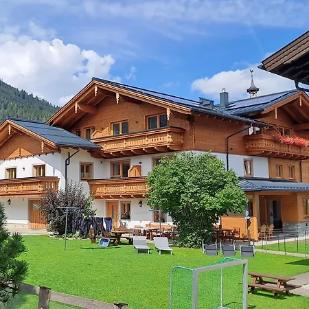 Farm stay Ransburggut Flachau